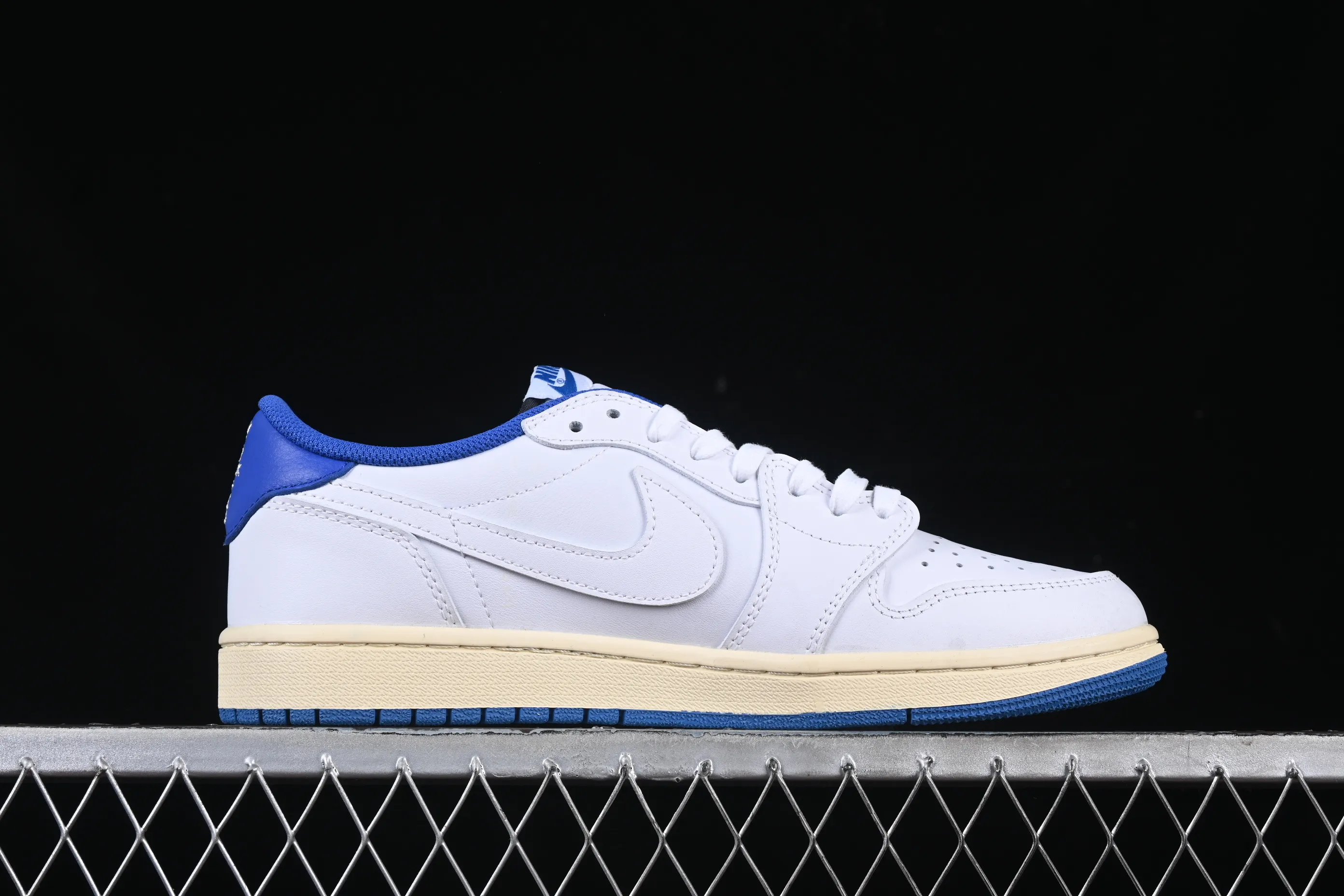 All categories Air Jordan Jordan series basketball shoes Air Jordan 1 Low B1 special price Travis Scott x Air Jordan 1 Low OG AJ1 Joe 1 undercut low DM7866-104